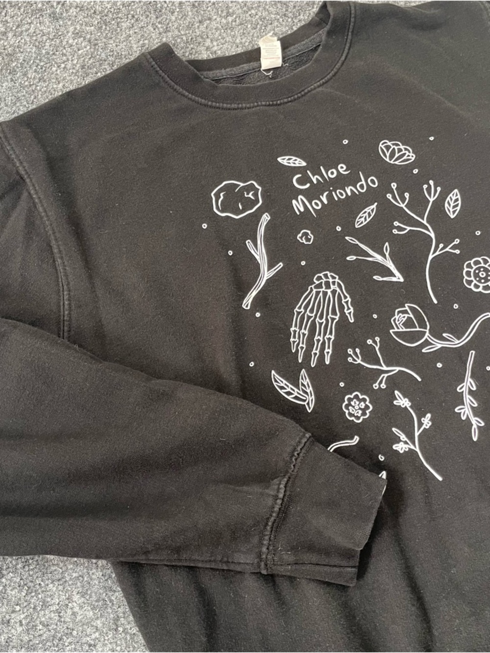 Chloe Moriondo Graphic Sweatshirt Womens Large Black Indie Artist Merch - Picture 3 of 9